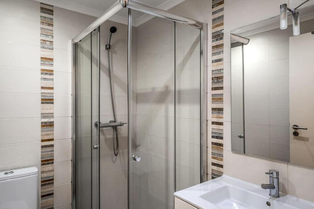 Charming Studio With Ac And Loft On Ground Floor ลิสบอน ภายนอก รูปภาพ